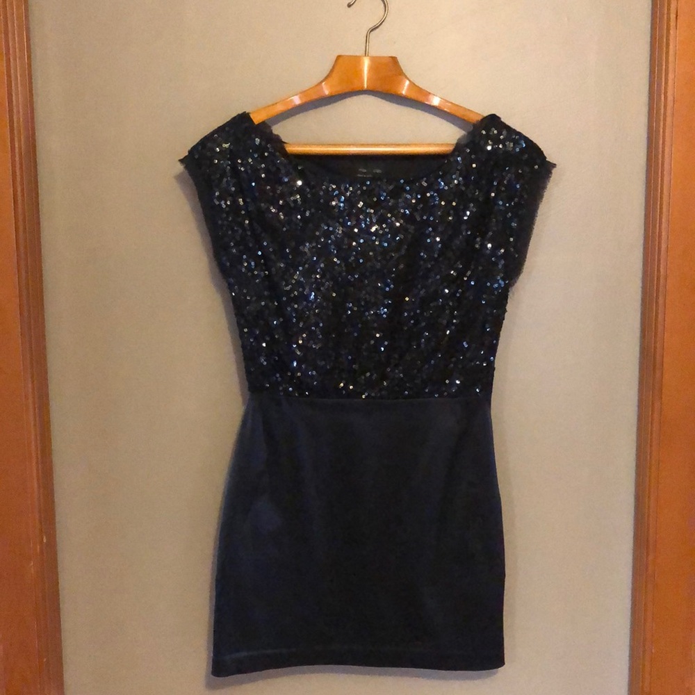 Off-shoulder black sequined minidress. Size 6